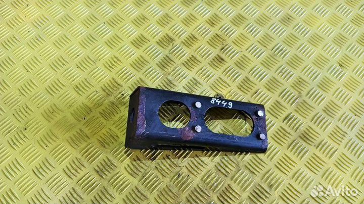 Кронштейн амортизатора левый Man Tgl Tgm