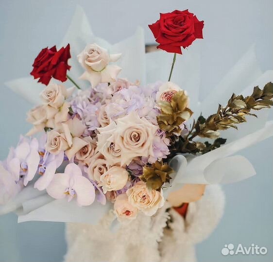 Букет роз и цветов