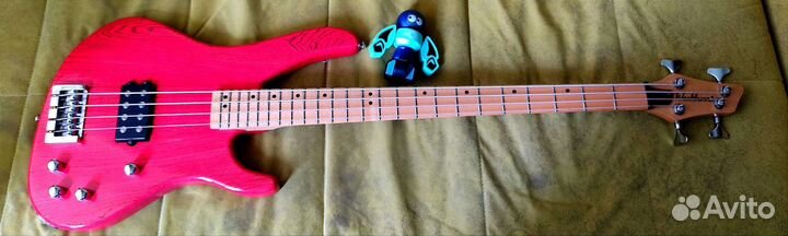 Бас гитара Washburn 900 USA,Bass guitar