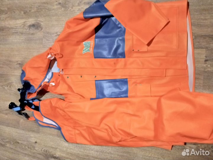 Костюм водонепроницаемый