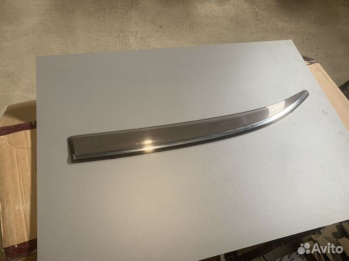 Ветровик задний правый Toyota Majesta GRS 186 2004