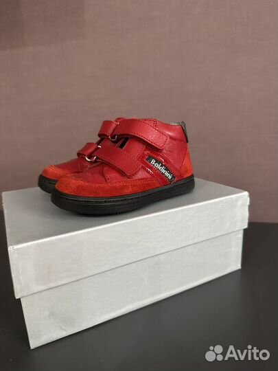 Ботинки для девочки