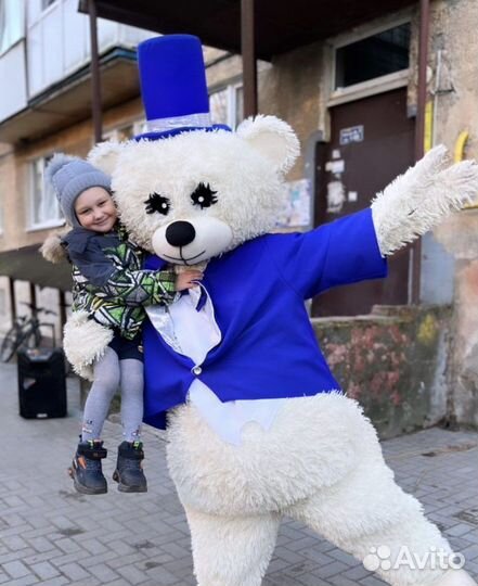 Ростовые куклы, аниматоры, зайка И мишка