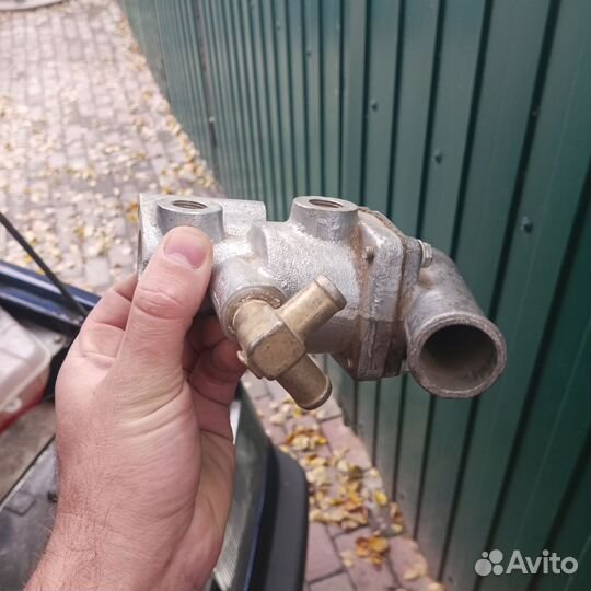 Термостат москвич 2141