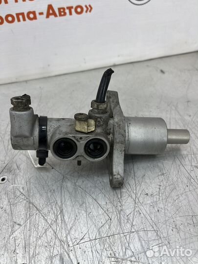 Цилиндр тормозной главный Ford Kuga