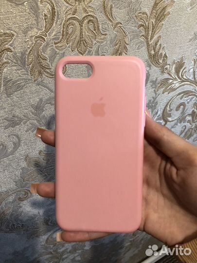 Чехлы на iPhone 7,8