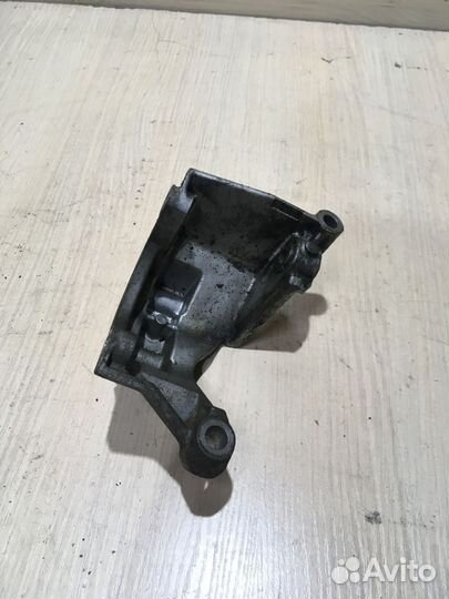 Кронштейн гидроусилителя Audi A6 C6