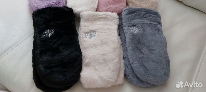 Варежки из экомеха со снежинкой
