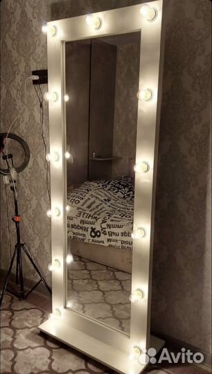 Зеркало с подсветкой в полный рост