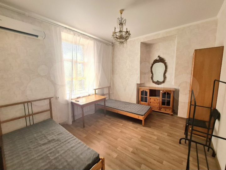 4-к. квартира, 64 м², 2/5 эт.