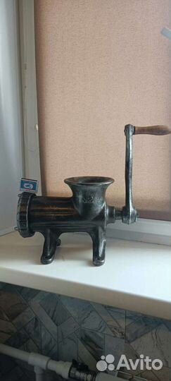 Мясорубка ручная чугунная