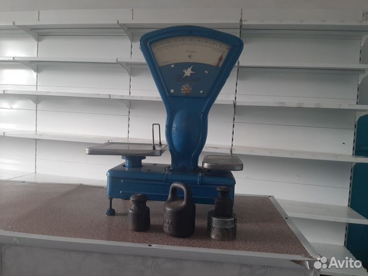 Весы механические с гирями