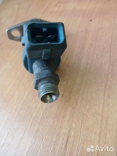 Форсунка топливная Mercedes-Benz E-Class W124