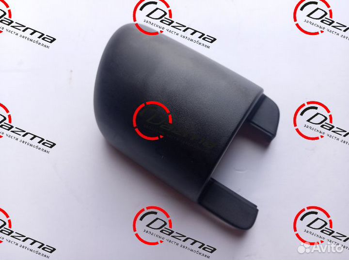 Isuzu 8980318032 Крышка кронштейна зеркала нижнего