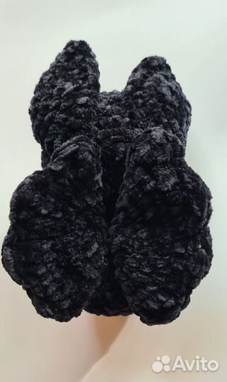 Летучая мышка вязаная чёрная Хэллоуин