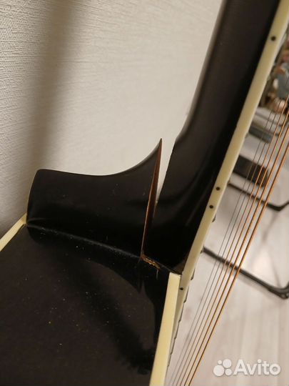 Акустическая гитара