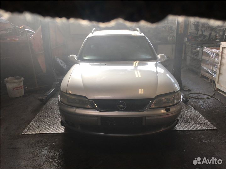 Разбор на запчасти Opel Vectra B