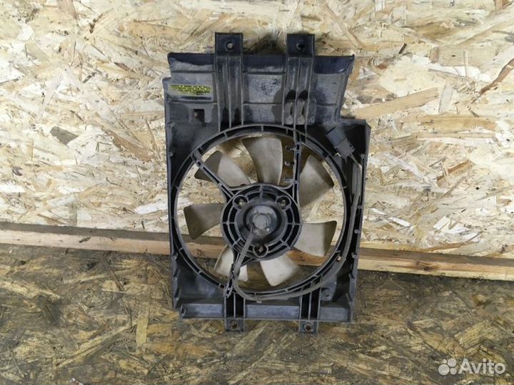 Диффузр радиатора Nissan Micra K 11