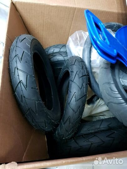 Покрышки на коляску передние 10 дюймов. Новые