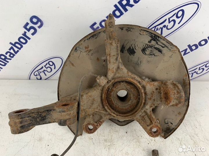 Кулак поворотный передний правый Honda Civic 5D