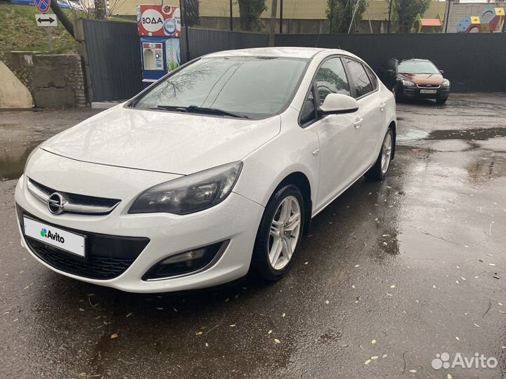 Opel Astra 1.6 МТ, 2013, 172 000 км