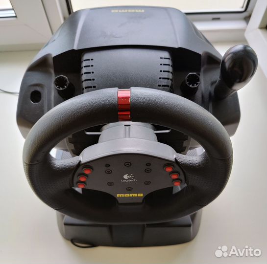 Игровой руль Logitech momo Racing Force Feedback