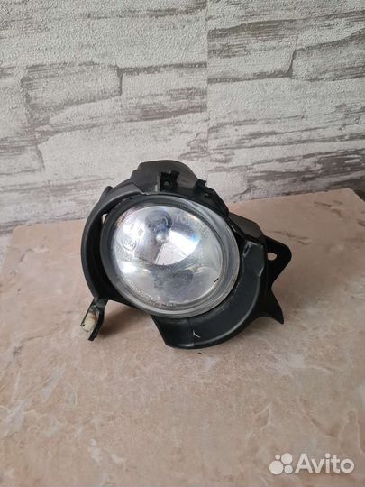 Противотуманная фара Toyota caldina