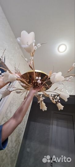 Люстра на 12 ламп для спальни до 14 м²