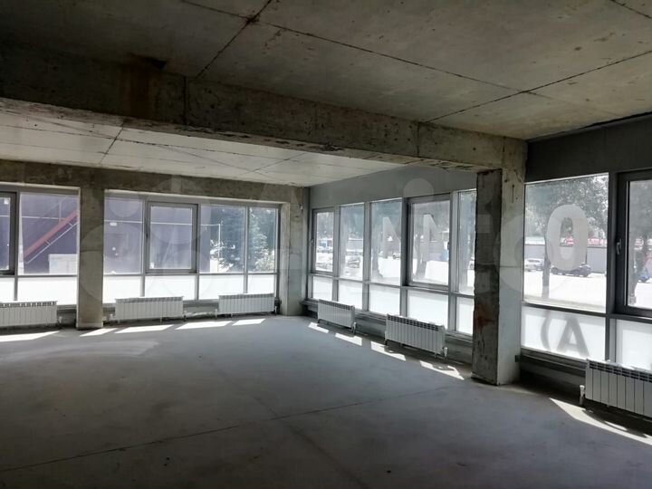 500 м2 в нежилом здании на 1 линии