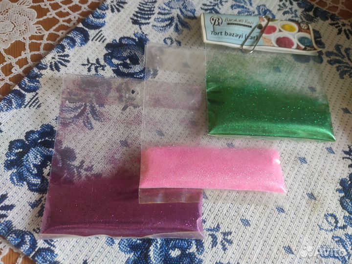 Бархатный песок или блестки для ногтевого сервиса