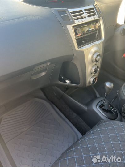 Toyota Vitz 1.0 CVT, 2005, 295 000 км