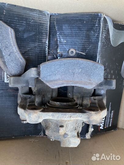 Передний правый суппорт audi а4 б5