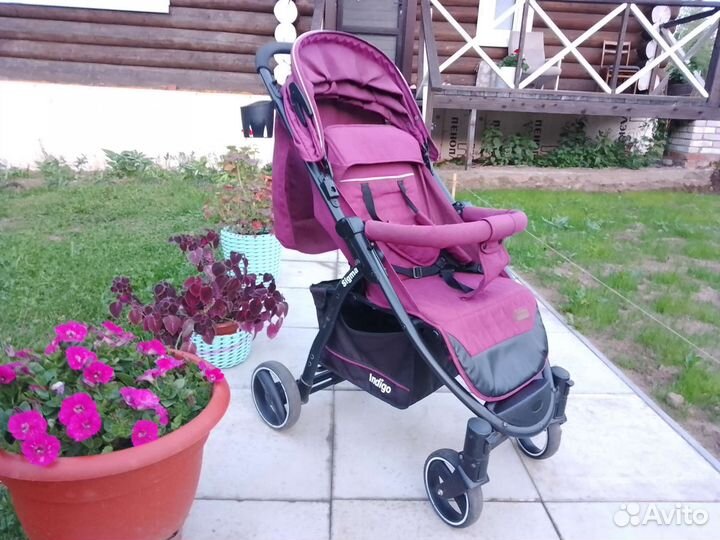 Прогулочная коляска