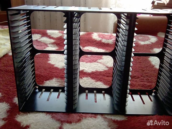 Колонки X-Bass от магнитолы 90-х и полка д/ дисков