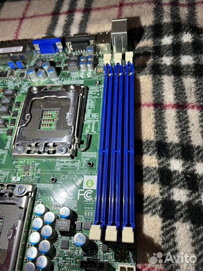 Материнка supermicro x8dtl(2 процa можнo вставить)