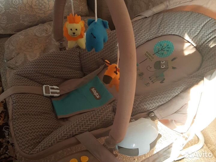 Шезлонг детский babyton