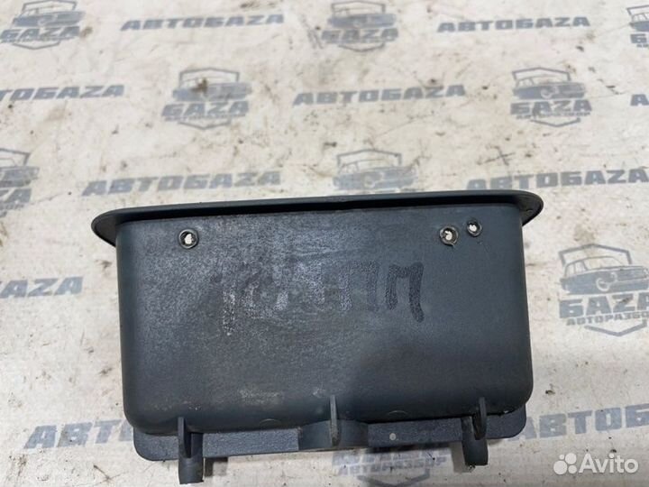 Карман двери Toyota Sprinter Marino AE100 5AFE