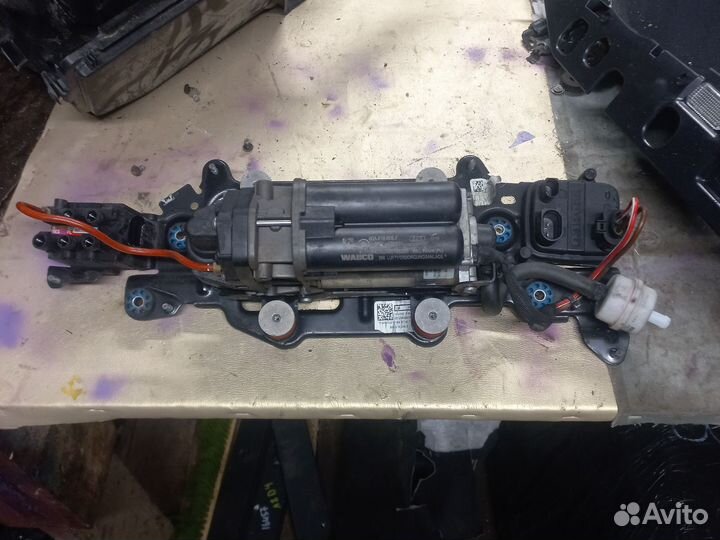 Компрессор пневмоподвески Audi Q5 SQ5 80A616005F