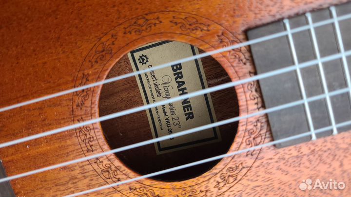 Продам укулеле
