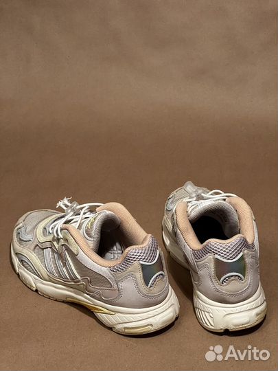 Кроссовки adidas temper run