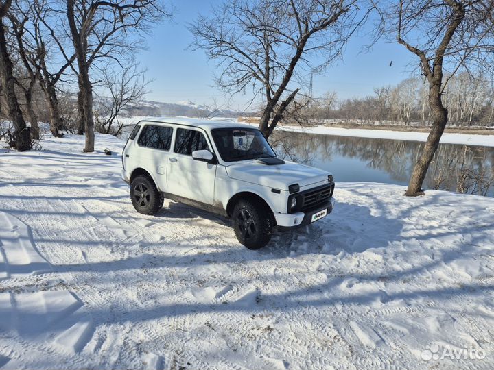 LADA 4x4 (Нива) 1.7 МТ, 2012, 140 000 км