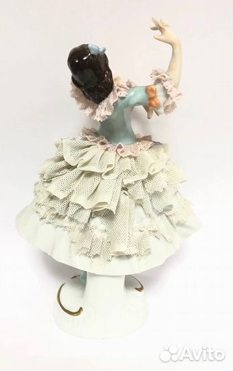 Статуэтка. Балерина. Кружевной фарфор