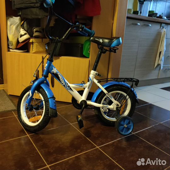 Велосипед детский трёхколёсный