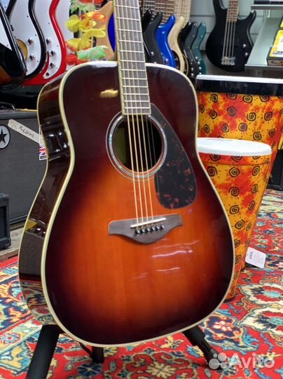 Акустическая Гитара Yamaha FG830 + Каподастер