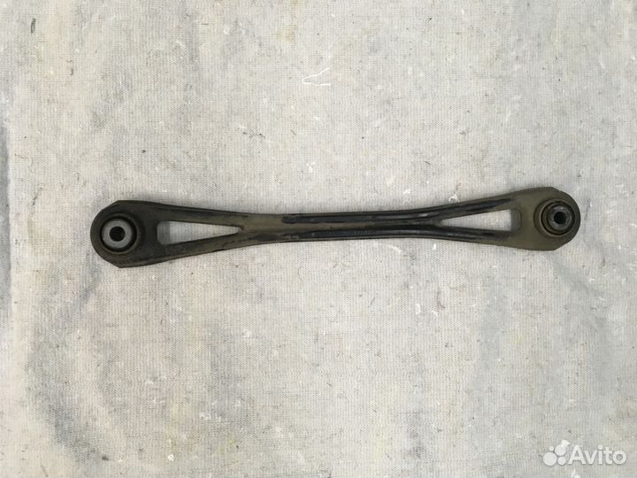 7L8501529A рычаг задний Фольксваген Туарег