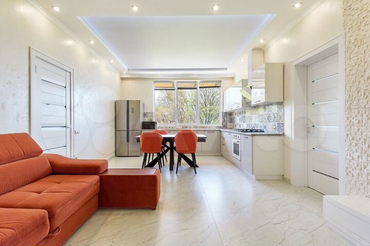 Дом 197 м² на участке 12,7 сот.