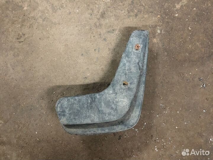 Nissan almera classic брызговик