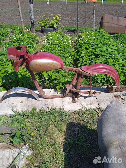 Запчасти от мотоцикла Ява цена договорная