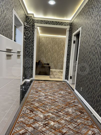 2-к. квартира, 85 м², 7/10 эт.