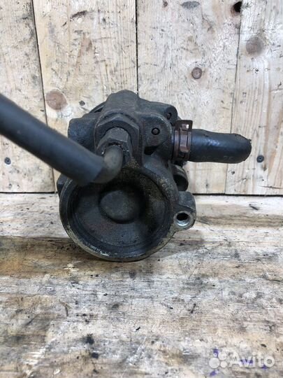 Насос гидроусилителя руля Renault 7846075